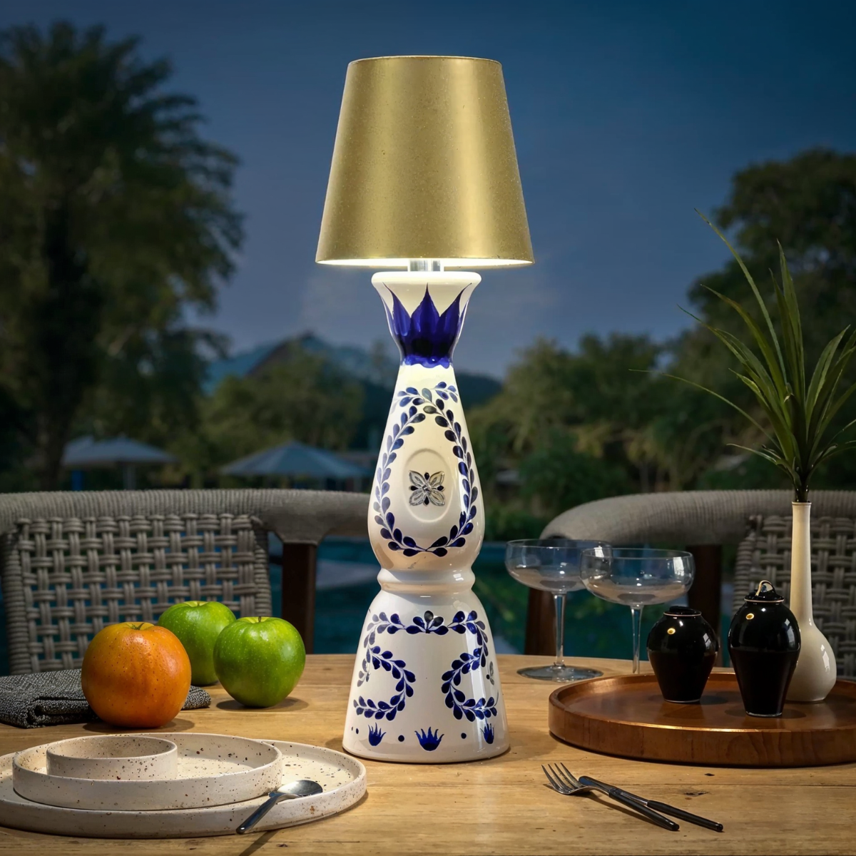 Infinity Lamp – Illuminated elegance